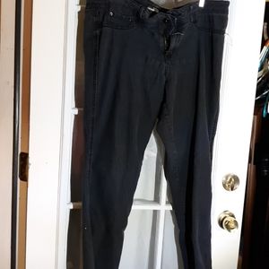 2BWU black jeans black snaps 20